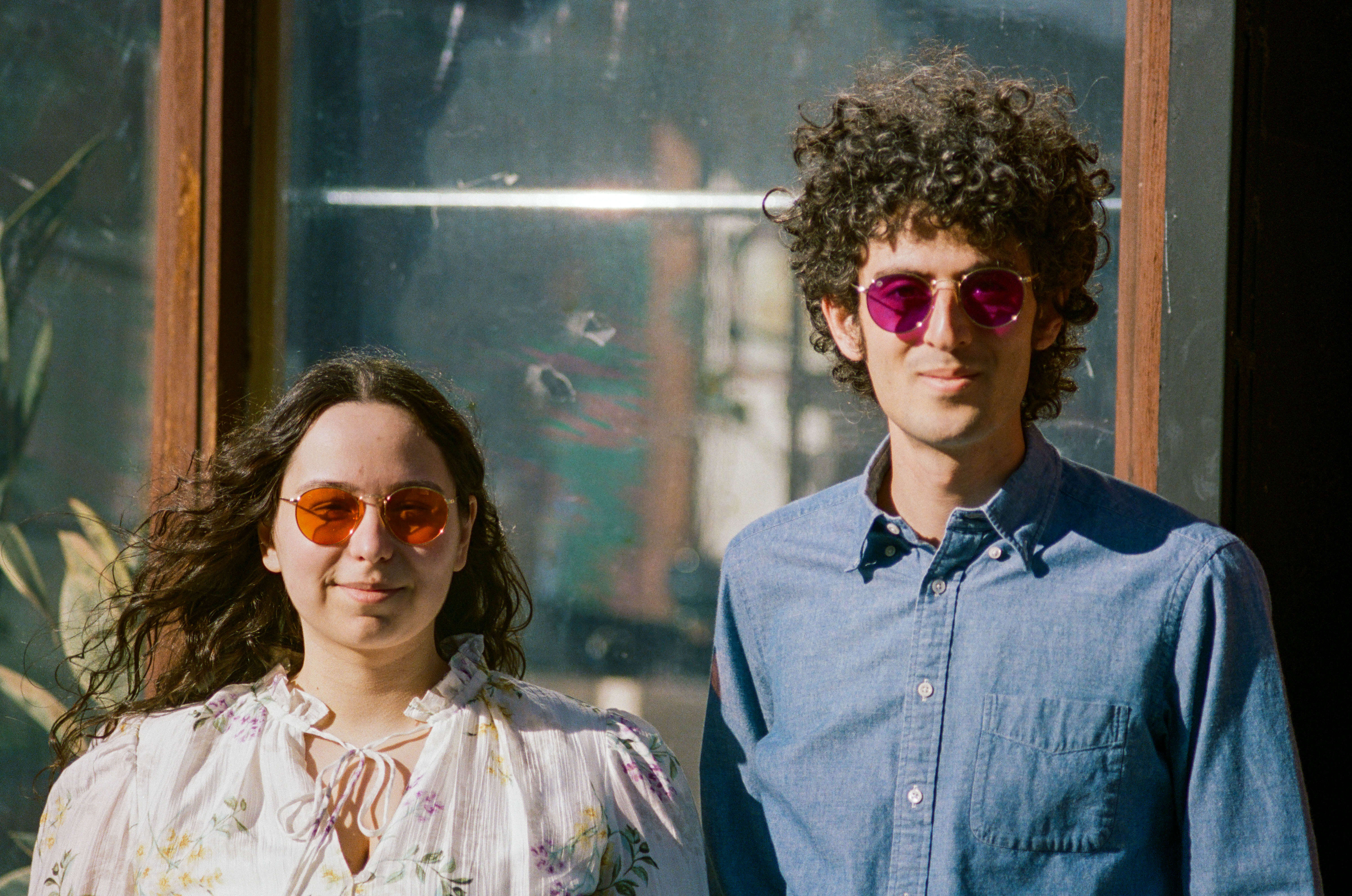 Ariel and Liel wearing sunglasses